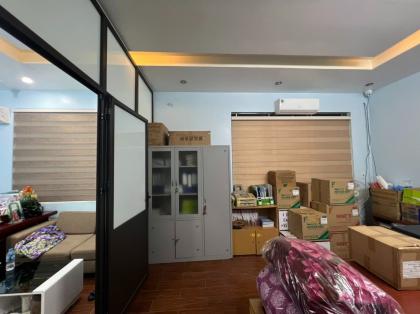 Bán nhà mặt phố Giải Phóng, gần Kim Đồng, SĐCC 200m2