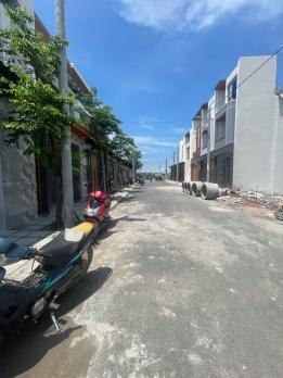 Nhà lầu 168m2, Cách KCN Cầu Tràm 4p chạy xe