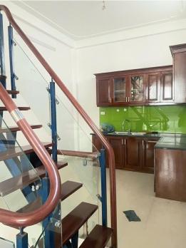 CÓ 102. BÁN NHÀ GIA THƯỢNG NGỌC THỤY, Ô TÔ RA VÀO NHÀ, 3 BƯỚC RA  PHỐ, 39M2, CÓ 7.X TỶ
