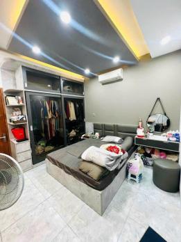 XE HƠI VÀO NHÀ! Bán Nhà Đẹp 4 Tầng Nguyễn Đình Chiểu, 61m2, 11 Tỷ