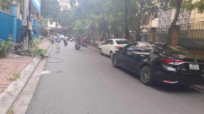 Bán Nhà P/Lô 2 Ô Tô Tránh Quận Đống Đa 50m2-4T MT4m Vỉa Hè 22 Tỷ Huỳnh Thúc Kháng.