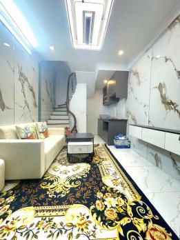 Bán nhà phố Tây Sơn, Đống Đa, 5 tầng nhà đẹp, vị trí đắc địa, gần phố