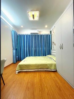 Bán nhà phố Tây Sơn, Đống Đa, 5 tầng nhà đẹp, vị trí đắc địa, gần phố