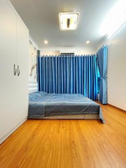 Bán nhà phố Tây Sơn, Đống Đa, 5 tầng nhà đẹp, vị trí đắc địa, gần phố
