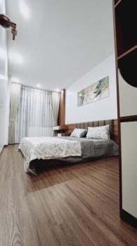 Bán nhà phố Hào Nam, Đống Đa, nhà đẹp full nội thất, ngõ thoáng