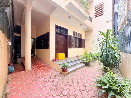 Bán Nhà Quận Tây Hồ Phố Đi Bộ 120m2-4T MT7m 2 THOÁNG 24,5 Tỷ Trịnh Công Sơn.