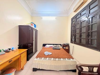 Bán Nhà Quận Tây Hồ Phố Đi Bộ 120m2-4T MT7m 2 THOÁNG 24,5 Tỷ Trịnh Công Sơn.