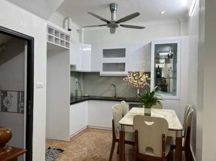 Nhà đẹp Vân Canh – 42m2 - 5T, ngõ thông thoáng, ô tô Gần FPT, ĐH Công Nghiệp, giá 5.3 tỷ
