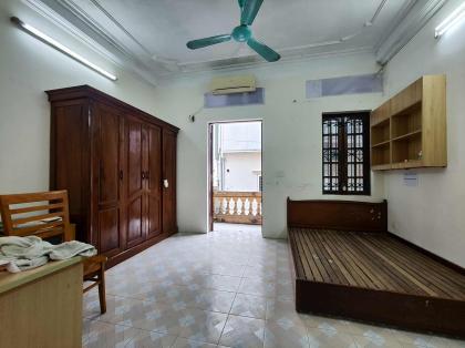 CHO THUÊ NHÀ NGUYÊN CĂN PHỐ NGỌC HÀ, BA ĐÌNH, SẴN NỘI THÁT, GẦN PHỐ