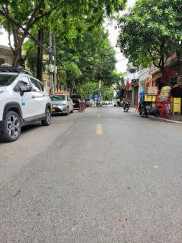 Bán đất Hoa Lâm – Long Biên 125m2 - vỉa hè – kinh doanh- 2 mặt đường – xe contener tránh nhau- 27 tỷ