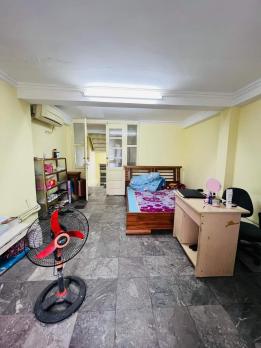 Tòa nhà văn phòng Việt Hưng -LÔ GÓC 7 tầng – thang máy , trước nhà đỗ 20 ô tô chỉ 21 tỷ