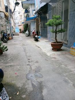 Bán nhà mặt tiền phường Nhiêu Lộc (Quận 3) TPHCM, giá rẻ, khu kinh doanh,gần nhà ga Sài Gòn