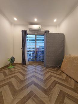 Bán nhà mặt ngõ Bùi Quốc Khái, Linh Đàm, 7.6 tỷ, ô tô đỗ cửa