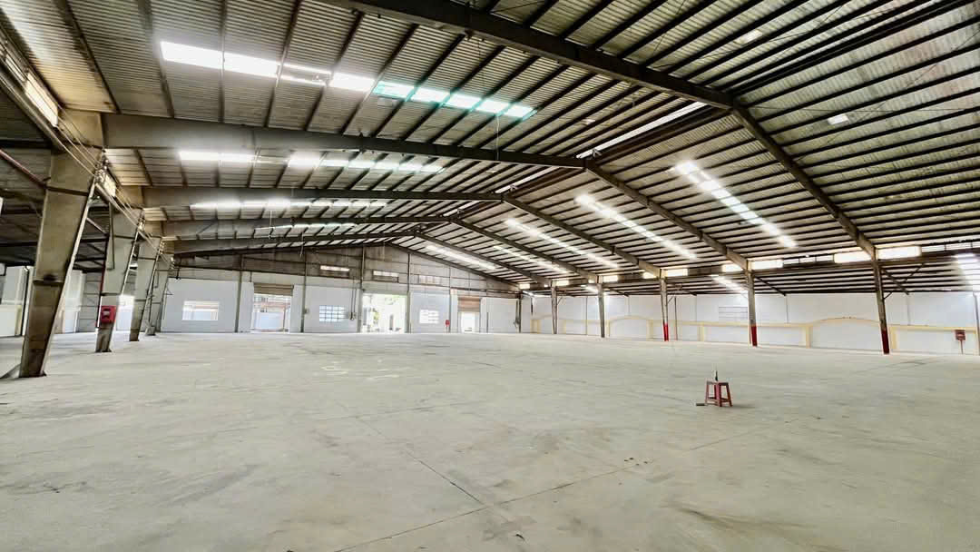 Cho thuê nhà xưởng 4500m2 giá chỉ 220tr tại Dĩ An, Bình Dương