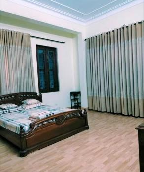 Bán nhà mặt phố La Thành Giảng Võ 52m 5T giá 19 tỷ 5. LH 0349157982.