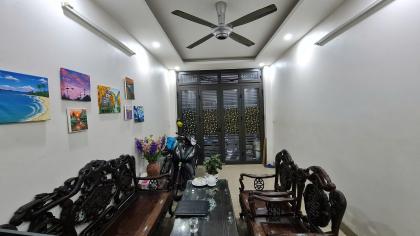 Bán nhà mặt ngõ 61 Bằng Liệt, 30m2, ô tô vào nhà, 7.5 tỷ