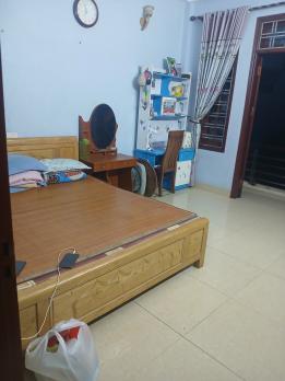 Bán nhà phố Phùng Hưng mới đẹp ô tô vào nhà dt 52m 4t mt 5m giá 8,8 tỷ