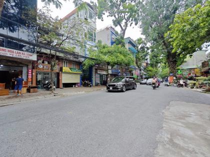 Bán Nhà Mặt Phố Quận Ba Đình 55m2-5T Vỉa Hè 5m VỪA Ở VỪA K/DOANH 18 Tỷ Hoàng Hoa Thám.