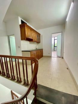 Bán nhà 5 tầng mặt phố  Nguyễn Thời Trung , vỉa hè rộng 5m, kinh doanh , văn phòng, nhỉnh 11 tỷ