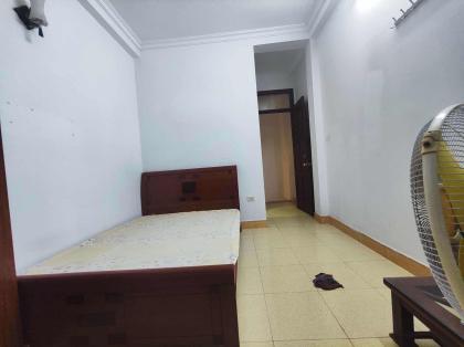 CHO THUÊ NHÀ RIÊNG PHỐ GIANG VĂN MINH, BA ĐÌNH, 4 TẦNG Ở LUÔN, SẴN NỘI THẤT