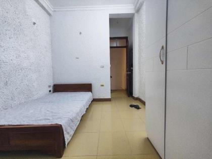 CHO THUÊ NHÀ RIÊNG PHỐ GIANG VĂN MINH, BA ĐÌNH, 4 TẦNG Ở LUÔN, SẴN NỘI THẤT