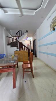 Bán gấp nhà đường Trường Chinh Đống Đa, lô góc, 5 tầng dân xây, giá tốt