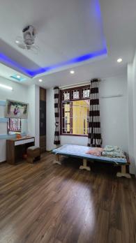 Bán gấp nhà đường Trường Chinh Đống Đa, lô góc, 5 tầng dân xây, giá tốt