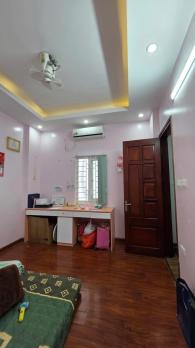 Bán gấp nhà đường Trường Chinh Đống Đa, lô góc, 5 tầng dân xây, giá tốt