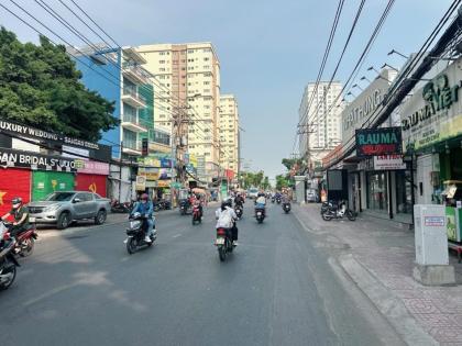 GẤP bán view GÓC MTKD Nguyễn Xí ngang gần 6m 120m2 DT 55tr cạnh VinCom Plaza 24.7 tỷ.