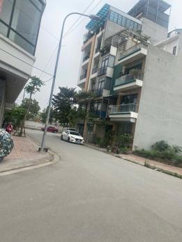 Bán đất tái định cư Ngọc Thụy - Lô góc 2 mặt tiền - view công viên- nhỉnh 10 tỷ