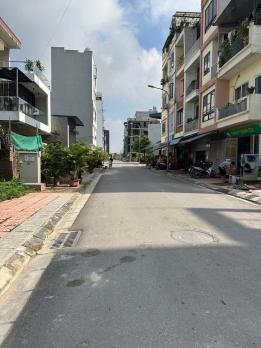 Bán đất tái định cư Ngọc Thụy - Lô góc 2 mặt tiền - view công viên- nhỉnh 10 tỷ