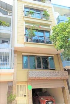 Bán Nhà mặt ngõ ô tô KD phố Kim Mã 55m 5T giá 20 tỷ. LH 0349157982.