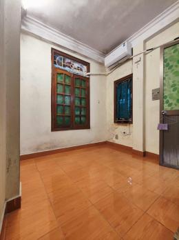 CHO THUÊ NHÀ RIÊNG PHỐ GIANG VĂN MINH, BA ĐÌNH, 5 TẦNG, GẦN PHỐ, CHỈ 5 TR