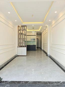 Bán nhà trung tâm Thạch Bàn – Ô tô vào nhà – Có thang máy – Full nội thất – 7.9 tỷ