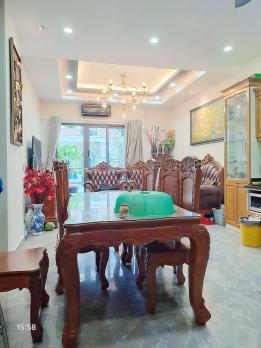 Nhỉnh 7 Tỷ TL!  79M² – 4 Tầng/4pn, HẺM XE TẢI – Ô TÔ NGỦ TRONG NHÀ – Ngay CV Làng Hoa!