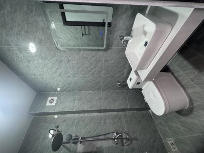 BÁN NHÀ MẶT ĐƯỜNG THẠCH BÀN – Ô TÔ TẢI TRÁNH – CÓ THANG MÁY – Ở & KINH DOANH – 8.85 TỶ