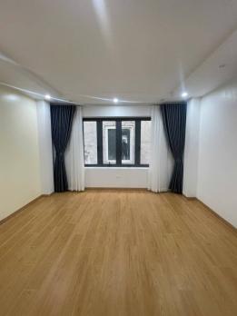 RẺ VÔ ĐỊCH - KĐT VĂN PHÚ – 5 tầng thang máy – cạnh bên khu vui chơi công viên hồ nước điều hòa –