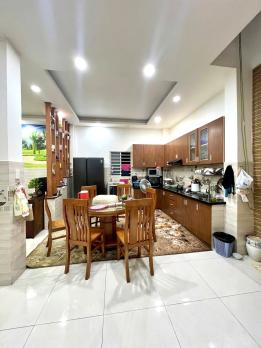 Chính Chủ 1 Đời – Nhà 66M² – Ô TÔ VÀO NHÀ – Đối Diện UBND Gò Vấp– 5.89 Tỷ TL!