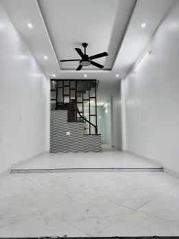 Bán nhà trung tâm Thạch Bàn, diện tích 48.0m2 – 7.0tỷ, mới koong