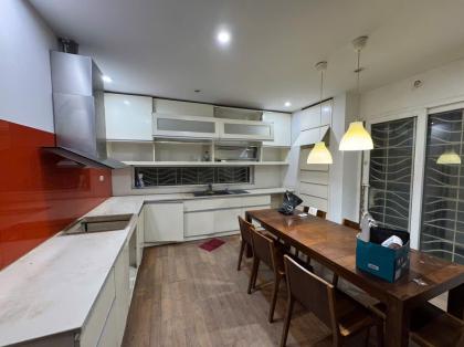 Bán Nhà P/Lô Ô Tô Tránh Quận Ba Đình 80m2-5T LÔ GÓC 3 THOÁNG 31 Tỷ Linh Lang.