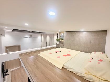 Bán nhà Tập thể đường Nguyễn Trãi, Thanh Xuân, nhà đẹp ở ngay, 2 ngủ full nội thất, ô tô đỗ