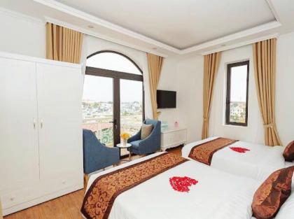CHO THUÊ KHÁCH SẠN FULL NỘI THẤT ĐƯỜNG PHÙ ĐỔNG THIÊN VƯƠNG PHƯỜNG 8 giá 70tr