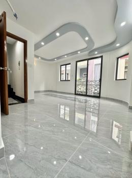 Bán nhà mới 5 Tầng - Hẻm 4m Trần Quang Diệu, Quận 3, 6,3x8m, sổ Vuông, lô góc, 8,9 tỷ.