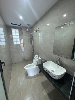 Bán nhà trung tâm p. Thạch Bàn, diện tích 32.0m -5.8 tỷ, nội thất Sang Sịn
