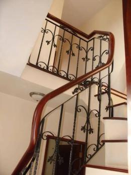 Nhà CHDV Đường Cách Mạng Tháng 8 Phường 9 Quận 3 Cũ.