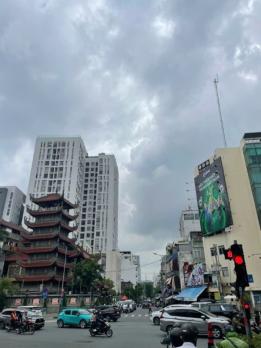 Gấp căn hộ chung cư tầng trệt mặt tiền phường Phú Nhuận, gần sân bay Tân Sơn Nhất