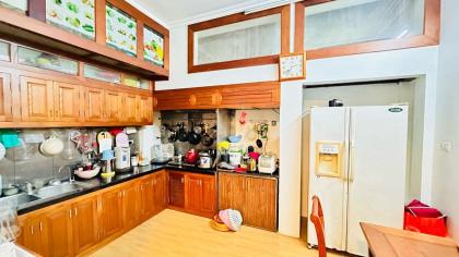 GIÁ ĐẦU TƯ-Bán Đất Mặt Phố Giảng Võ 154m2 /MT 6.2m 69.9 Tỷ, Sổ đỏ vuông đẹp