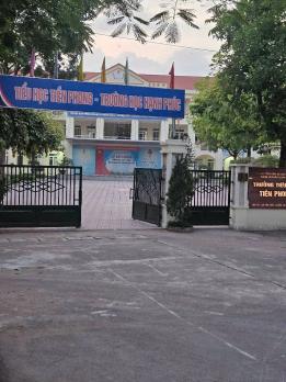 Bán đất thị trấn Yên Viên 90m2, MT = hậu 5m, vỉa hè, 3 ô tô tránh, viu hồ, kinh doanh, nhỉnh 11 tỷ