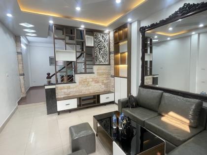 Bán nhà Khu VIP Thạch Bàn 39m² 5.95 tỷ Ngõ nông, yên tĩnh