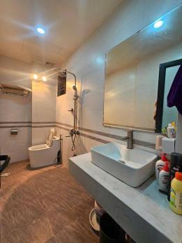 Bán nhà mặt ngõ 165 Thái Hà, SĐCC 45m2 x 5 tầng